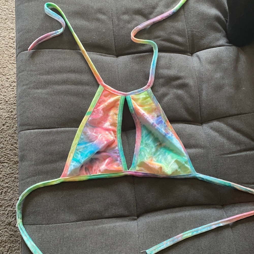 Iheartraves top